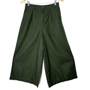 Uniqlo Dark Green Wide-Leg Capris